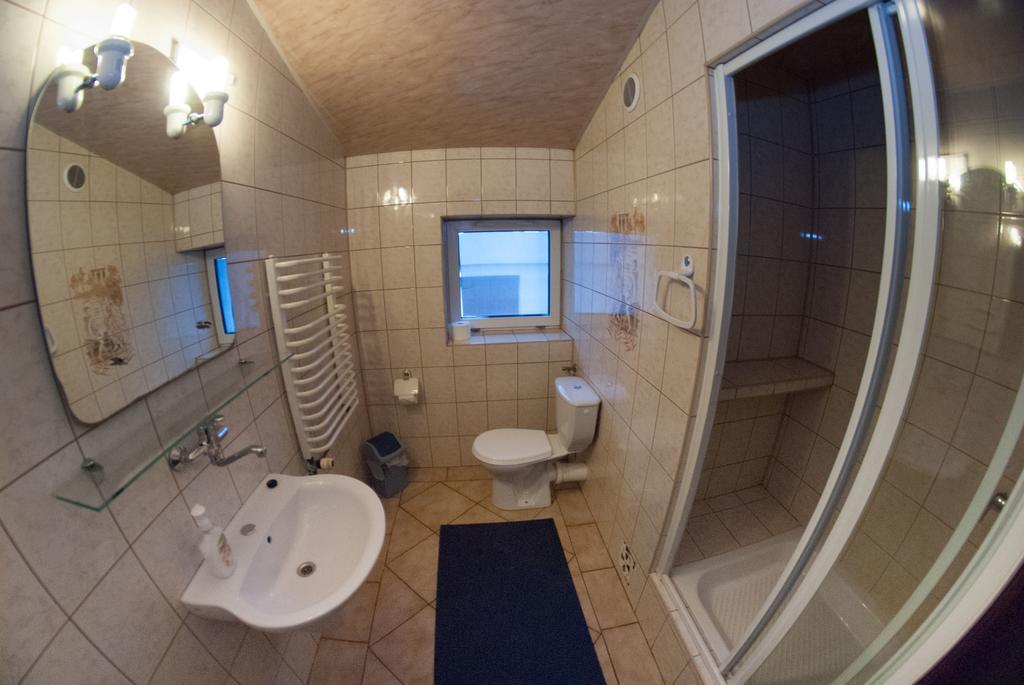 Pensjonat Kawiarni Muzealnej Goluchow Exterior foto