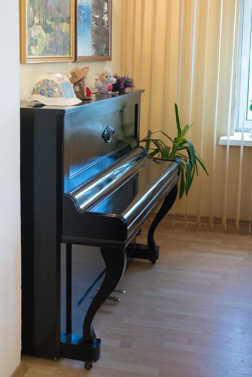 Pensjonat Kawiarni Muzealnej Goluchow Exterior foto